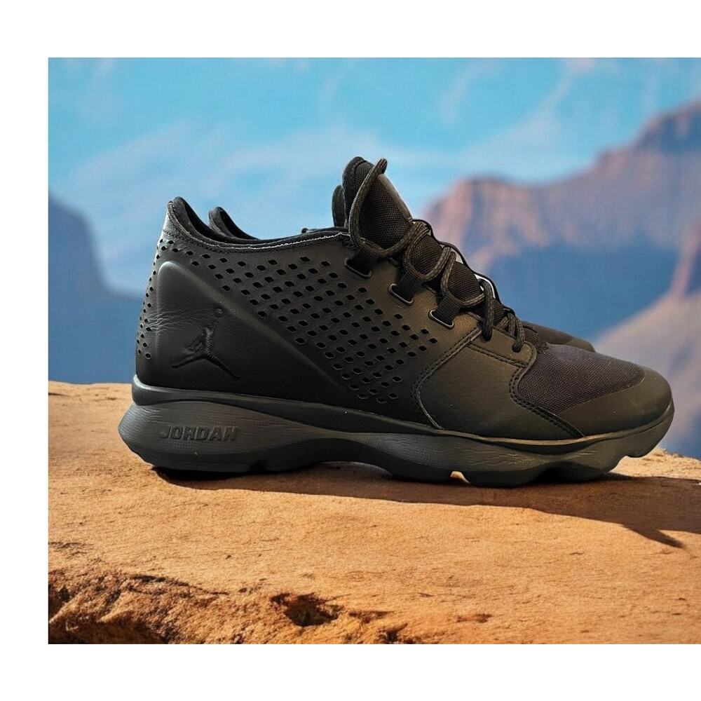 Nike Air Jordan Flow Mens Basketball Shoes Black Sz US 11.5 Sneakers Athletic
